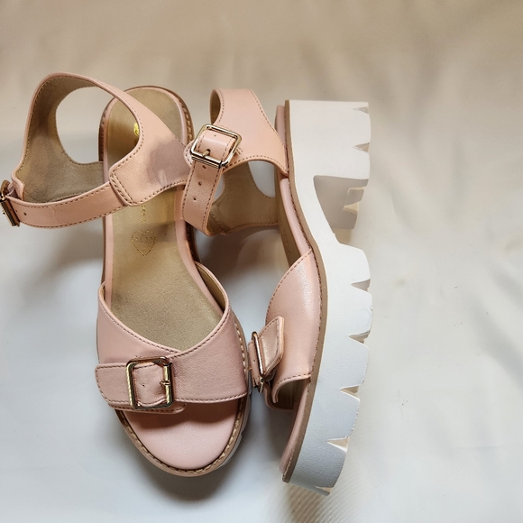 BC Footwear Blush So Famous Sandals Pink Vegan Leather Chunky Size 7.5 - Picture 4 of 15